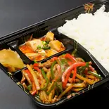 牛肉とピーマン細切り炒め牛肉弁当（蓬莱春飯店 千駄木店）