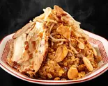 人気No.2 【スタミナの剣⚔】 ガーリック豚チャーハン（伝説の豚チャーハン Legendary Fried Rice 歌舞伎町店）
