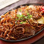 極太どろ焼きそば(ホルモン焼きそば おとうちゃん 黄金町店)