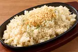 ガーリックライス(300g) Garlic Rice（肉屋のハンバーグ＆ガーリックライス MAX GRILL 福岡薬院店）