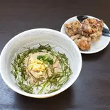 タカカラのそぼろ丼 + からーげ3個セット(タカカラあきば店)