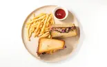 ツナメルトサンド（湘南パンケーキ Loharu津田沼店）