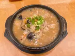 皮蛋鶏肉粥（楊銘宇 黄燜鶏米飯 御徒町店）