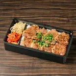 和牛カルビ肉増し弁当（ホルモン 國もと）