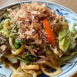 豚肉焼きうどん【醤油味】（cafe ドレ味）