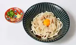 肉タレうどん(卵付き)（木の葉天狗）