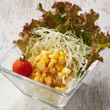 シャキッと野菜のコーンたっぷりサラダ ゆず醤油ドレッシング（デリズ京急鶴見店）