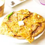 ジヤガイモパラタ(ヨーグルト付き)Aloo Parata आलू पराठा घर का बना दही के साथ（DELHI'S CAFE）