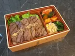 黒毛和牛 上赤身弁当 ～特製焼肉タレ味～（焼肉 飛車角 横浜天理ビル店）