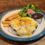 チーズビーフハンバーグステーキプレート（THE GOODMAN TACOS）