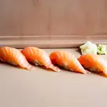 サーモン握り(4貫)（笠川水産）