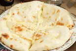 チーズナン（本格カレー＆インド料理 マイタ 浜田山店 MAITA Hamadayama）