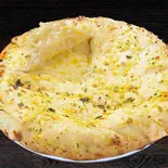 チーズガーリックナン Cheese Garlic Nan（LALIGURAS Indian Nepali Restaurant北浦和）