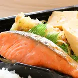 銀シャケ弁当（かぁちゃん弁当）
