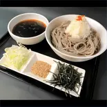 辛味おろしもりそば（なぜ蕎麦にラー油を入れるのか。五反田店）