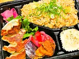 餃子と唐揚げと焼飯の弁当(餃子工房 ちびすけ 阿倍野橋店)