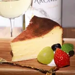 自家製バスクチーズケーキ（よねおじさんのケーキ屋さん 鶴橋店）