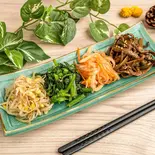 ナムル盛合せ（にんにく鍋やのコムタンスープ食堂）
