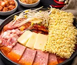 ハムとラーメン入りプデチゲ【1人前】(ソウルチキン ソウル物語)