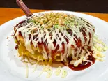 豚玉モダン焼き（鉄板お好み焼き処 黒。）