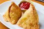 サモサ(インドの代表的なスナック) Samosa (Classic Indian Snack)（アジアンレストラン＆バー ナマステ・ジャパン）