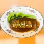豚角煮の中華パイ包み（香港料理 華縁）