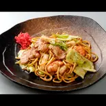 ミックスソース焼きそば 麺大盛、2麺使用 具材も大盛（麺ダブルが無料 →大盛太麺ソース焼きそば 太陽の手）
