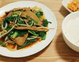 ニラレバ炒めセット（王氏食堂）