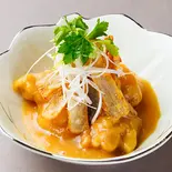 とろっと若鶏の白味噌煮ごぼうフリットのせ(aete)