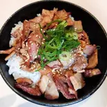 炙りチャーシュー丼(らあ麺たけし)