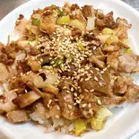 炙りチャーシュー丼（らーめん昇）