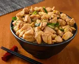 ガリバタ鶏丼 Regular Portion of Garlic Butter Chicken Rice Bowl（アサイーボウルが旨い店！レッドチリ）