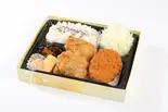 醤油から揚げとコロッケ弁当(揚げ物専門店 から揚げ 天神橋三丁目店)