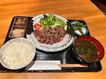 牛ハラミ弁当(150g)（串焼きちゃんぷ）