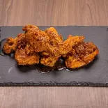 韓国にんにく醬油チキン3個(Mom's チキンバーガー上野店)