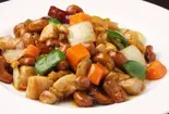 鶏肉とカシューナッツ炒め Stir-Fried Chicken and Cashew Nuts(Chinese restaurant 李房)