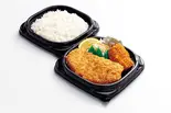 とんかつとカニクリームコロッケ弁当（宮本むなし 地下鉄東三国駅前店）