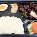 豚肉黒酢弁当（中華居酒屋 福錦 新宿御苑前店）