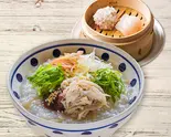 蒸し鶏とみょうがのおかゆ梅味仕立て＆2種点心セット（店内炊き上げ おかゆ専門店 粥餐庁(かゆさんちん) KITTE博多店）