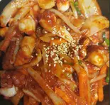 イカ炒め丼 Stir-Fried Squid Rice Bowl（味じまん）