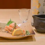 炙りサーモン刺身【3切】（阿部寿司 広尾本店）