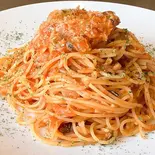 ツナとアンチョビオリーブのトマトパスタ（TAVETALINA）