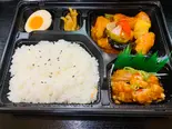 酢豚弁当(鶏白湯ラーメン らくらく亭)