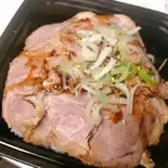 チャーシュー丼 小（中華家 隆華）
