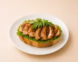 テリヤキチキンのオープンサンド(テリヤキ&マスタードソース)(Givers Cafe)