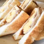 厚焼き玉子と焼豚ソースのサンド(珈琲エルタ)