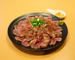 熟成牛ステーキ丼(国産牛赤身) 肉ダブル（焼肉さい藤）