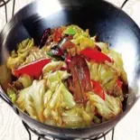 キャベツの水無し炒め 干鍋包菜（台湾料理 金彩）