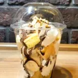 カップパンケーキ【チョコバナナ】（街の珈琲店 よこはま物語 yokohama monogatari）