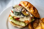 グリルドベジタブルバーガー (フレンチフライ付き)Grilled Vegetable Burger with French Fries(BurgerMania白金高輪店)